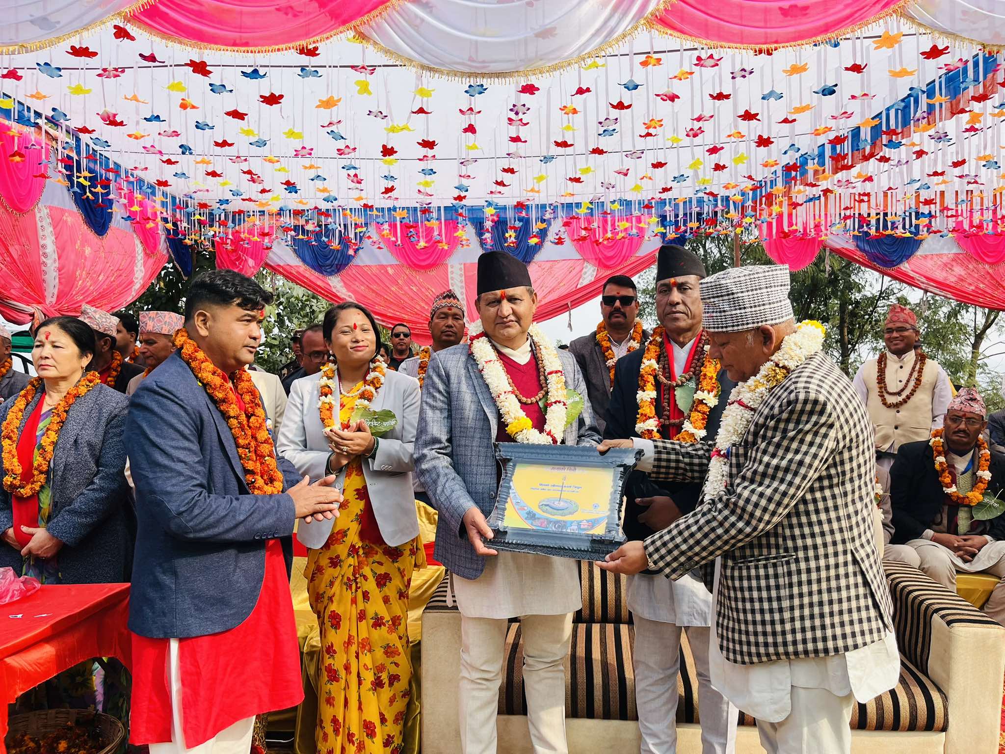 मुख्यमन्त्री आचार्यद्वारा पाण्डवश्वर धाममा पूजा अर्चना