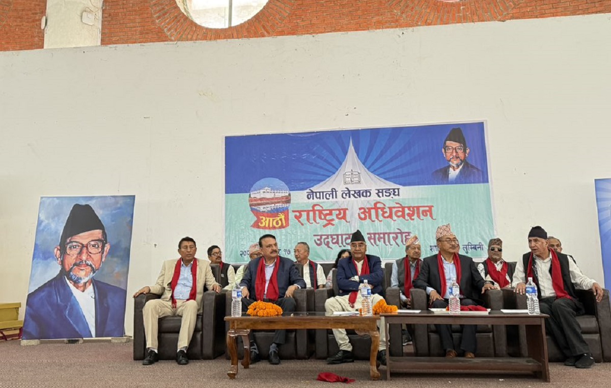 देउवा भन्छन् ,ज्ञानेन्द्रको संवैधानिक राजा बन्ने योग्यता छैन
