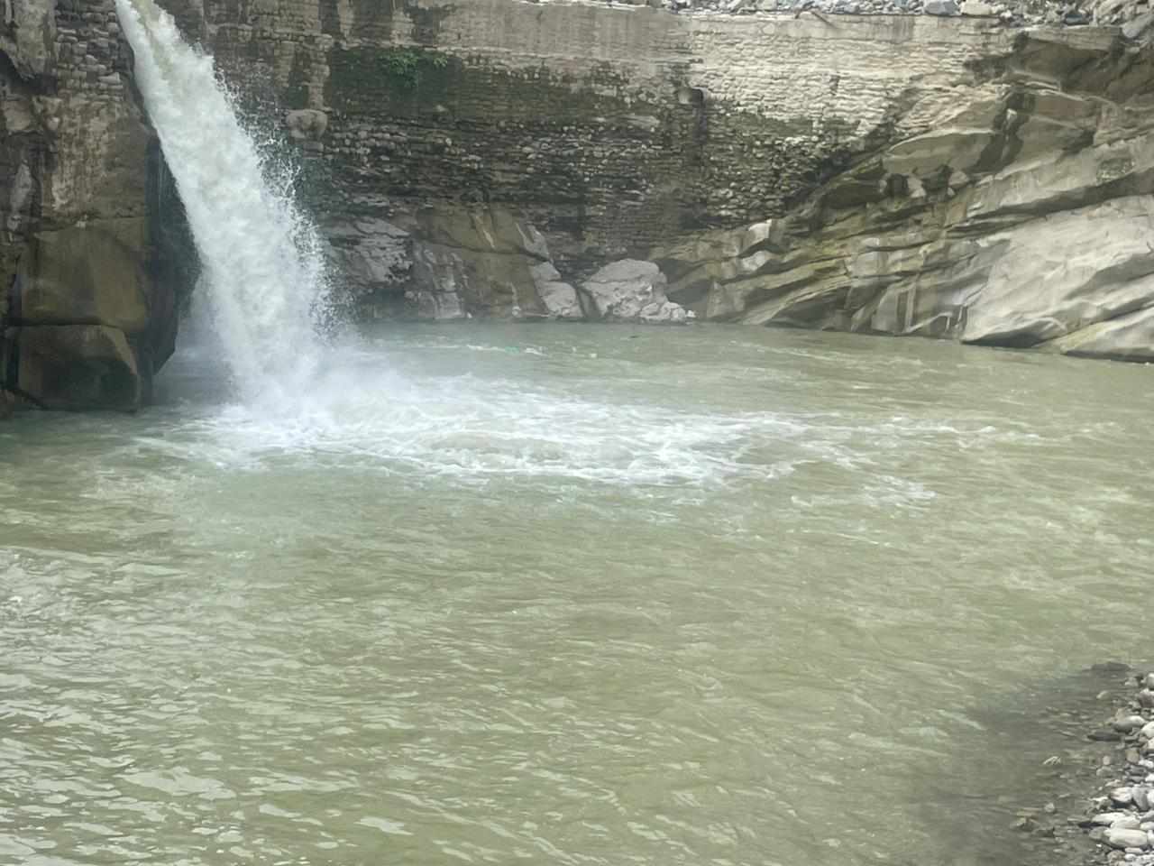तिनाउ ड्याममा डुबेर भारतिय युवक बेपत्ता  