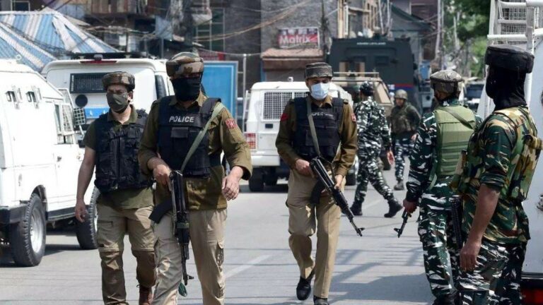 भारत–पाकिस्तानबीच तनाव : कश्मीरका शैक्षिक संस्था बन्द