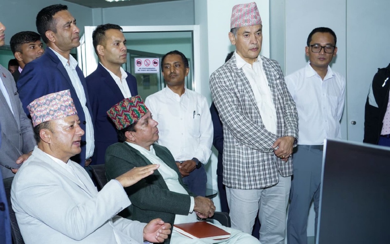 बत्ती नजाँदै गयो भनेर आतंक फैल्याउनेलाई दण्डित गरिन्छ : ऊर्जामन्त्री खड्का