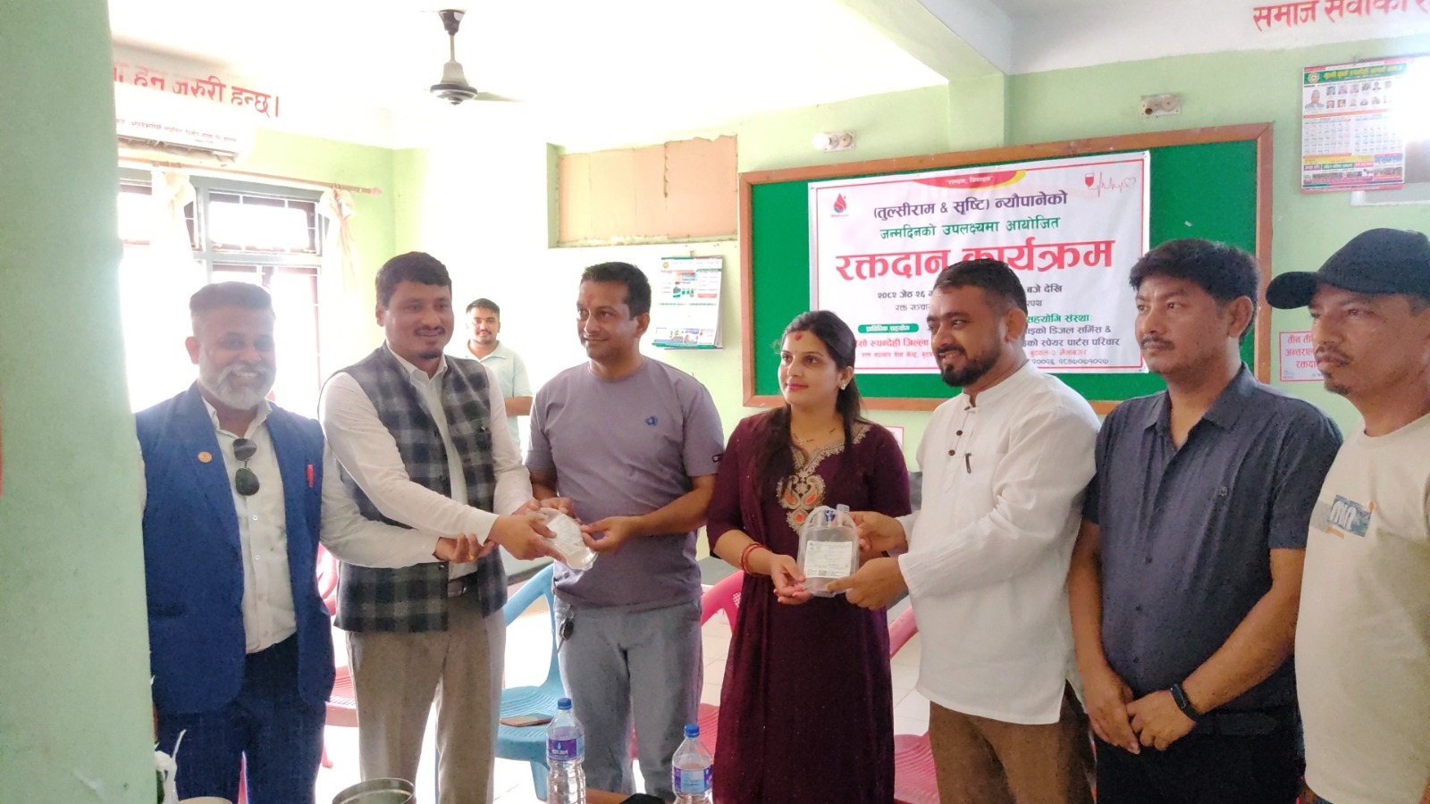 युवा व्यवसायी न्याैपाने दम्पतीले जन्मदिनमा गरे रक्तदान कार्यक्रम, ६१ युिनट संकलन