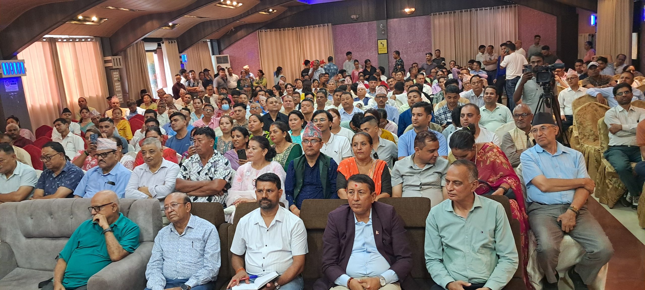 बुटवलमा बीपी स्मृति साहित्य साँझ, तीन दर्जनभन्दा बढी स्रष्टाको प्रस्तुति , करिब ५ सय जनाको सहभागिता