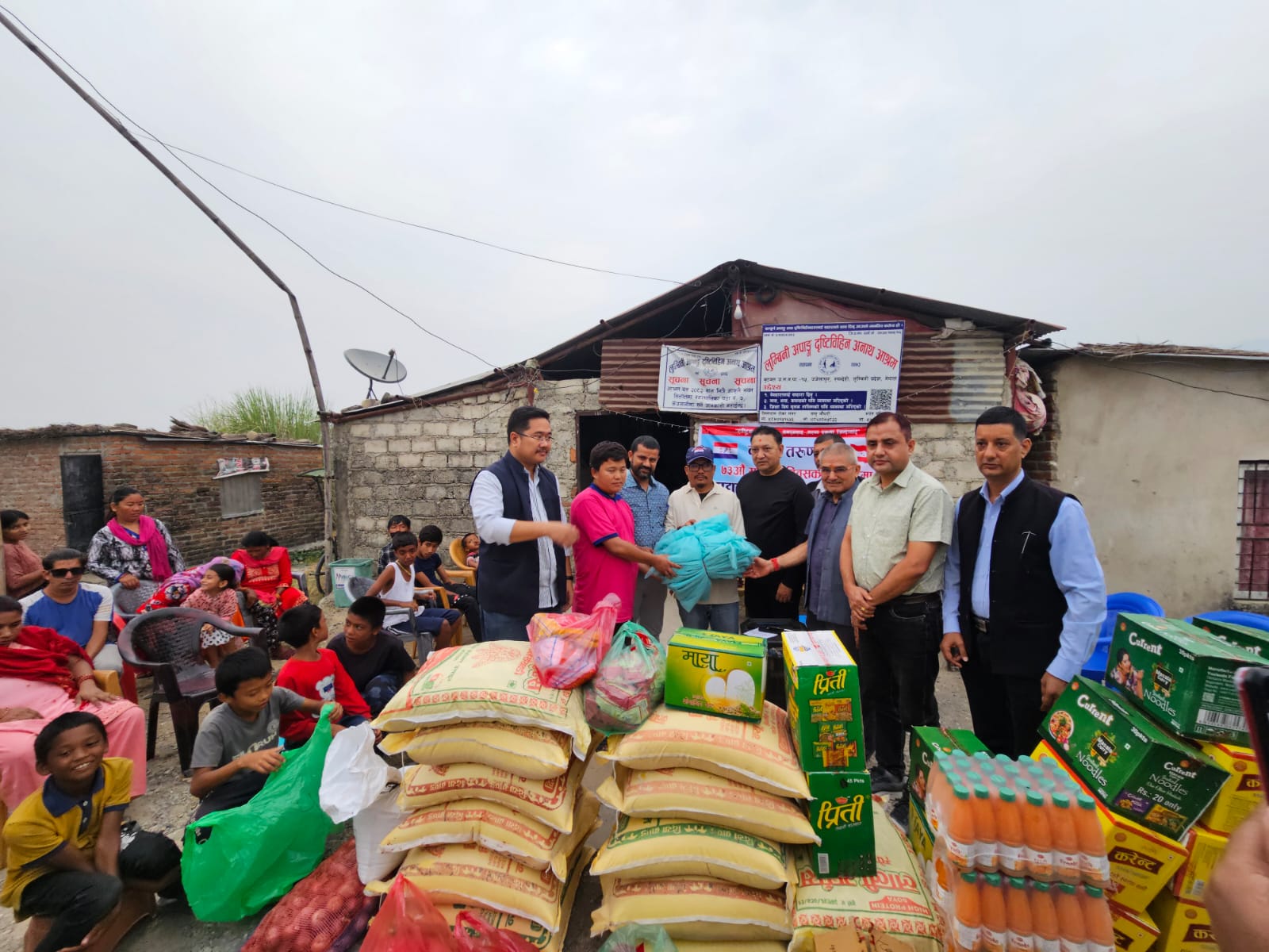 तरुण दलको ७३औं स्थापना दिवसमा मानवीय कार्य, अनाथ आश्रममा खाद्यान्न वितरण