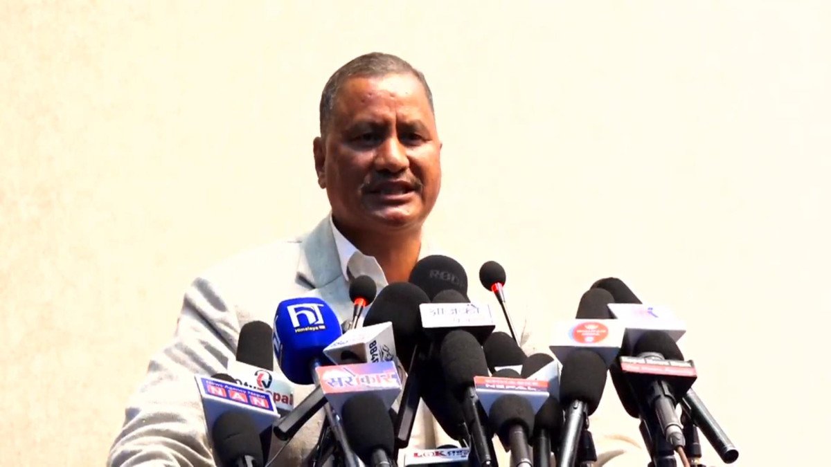 ५०० र १००० दरका नोट खारेज गर्न विप्लव नेतृत्व नेकपाको माग