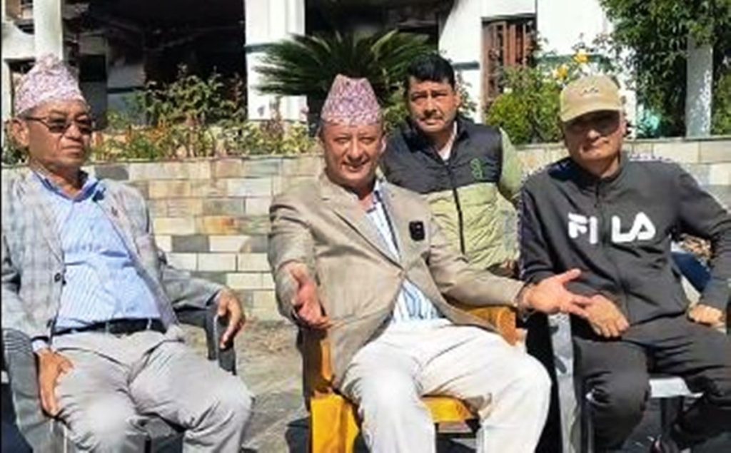 जलेको घरबाट पूर्व ऊर्जामन्त्री खड्काको प्रश्न : म देश छोडेर किन भाग्ने ?