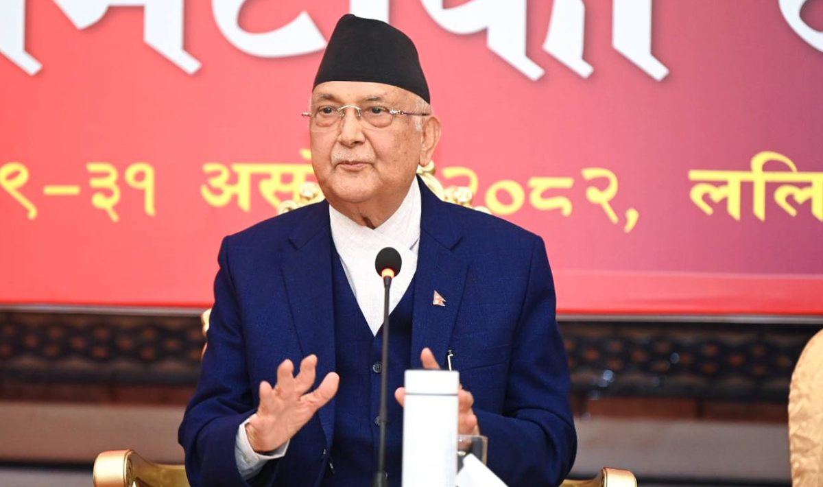 फागुनको चुनावमा भाग नलिने ओलीको घोषणा, अष्टलक्ष्मी र युवराजले बैठकमै गरे प्रतिवाद