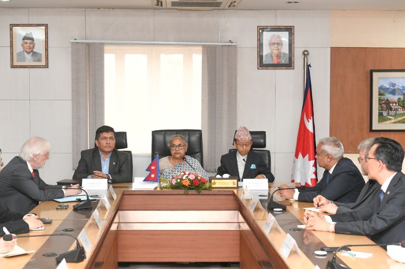प्रधानमन्त्री कार्कीद्वारा ब्रिफिङ : निष्पक्ष निर्वाचन गराएर जननिर्वाचित सरकारलाई सत्ता हस्तान्तरण गर्ने प्रतिबद्धता