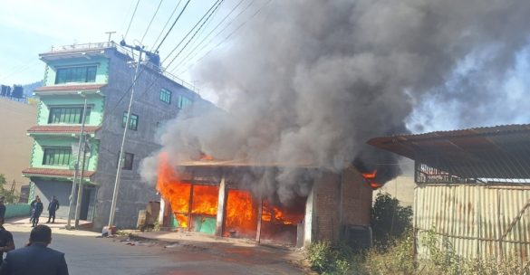 गुल्मीमा मोटरसाइकल ग्यारेजमा आगलागी, ६० लाख बराबरको क्षति