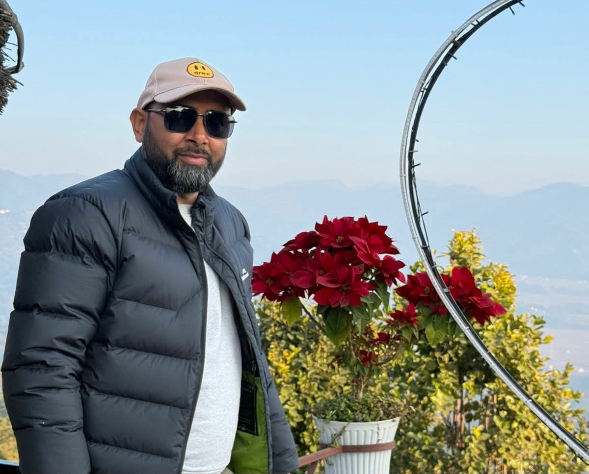 “सर्भर डाउनको मार: सरकारी कार्यालयमा सेवाग्राही हैरान”