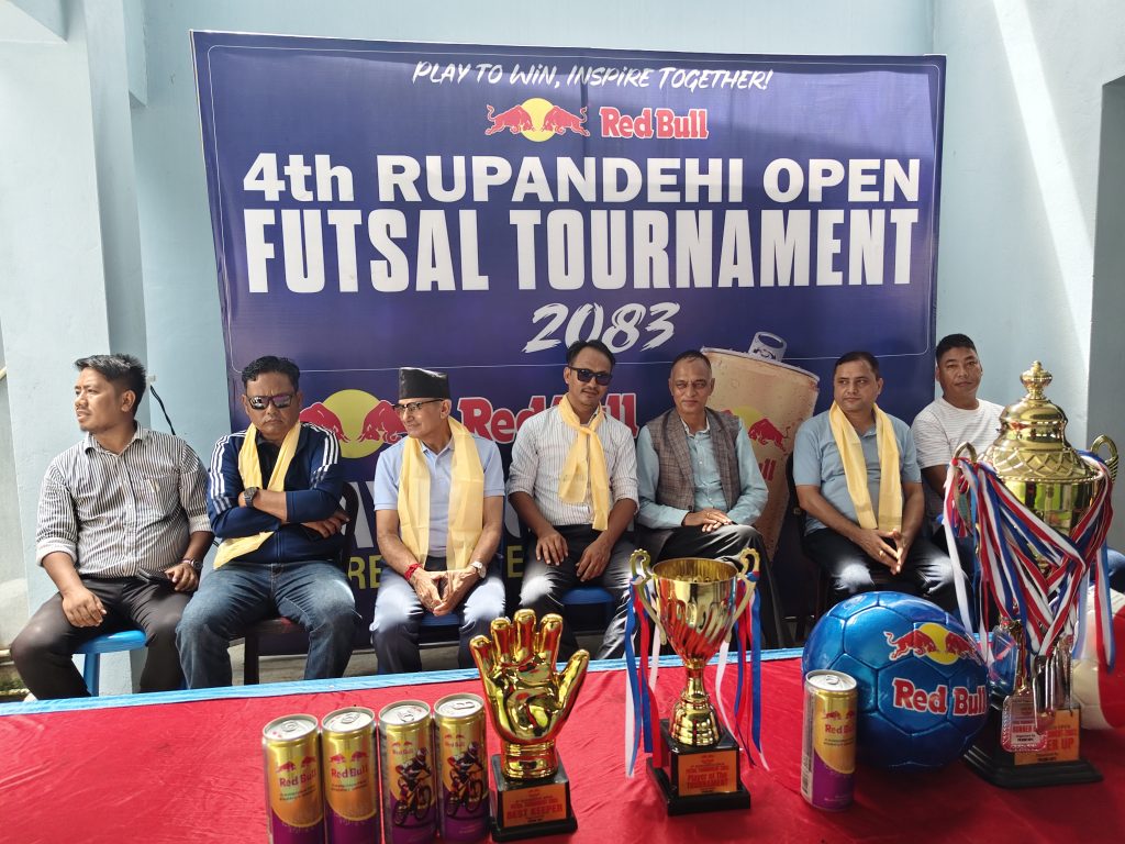 चौथो रुपन्देही खुला फुटसलमा खेलाडीको जोश, उपाधिका लागि ३२ टोलीबीच भिडन्त