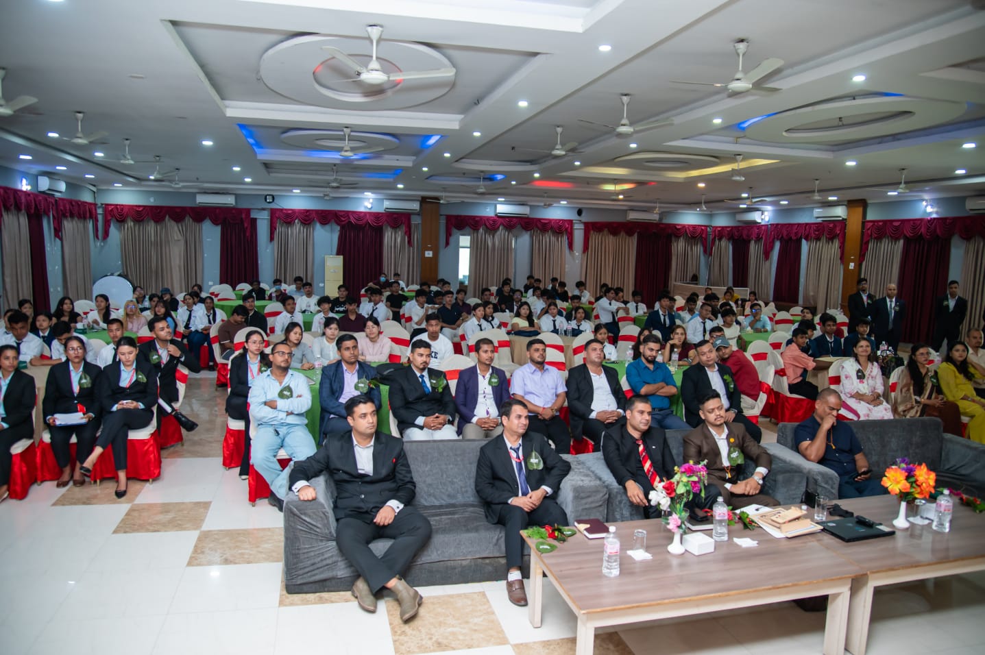 वेस्टर्न मेगा कलेजमा बीएचएम र बीआईटीका नयाँ विद्यार्थीलाई अभिमुखीकरण