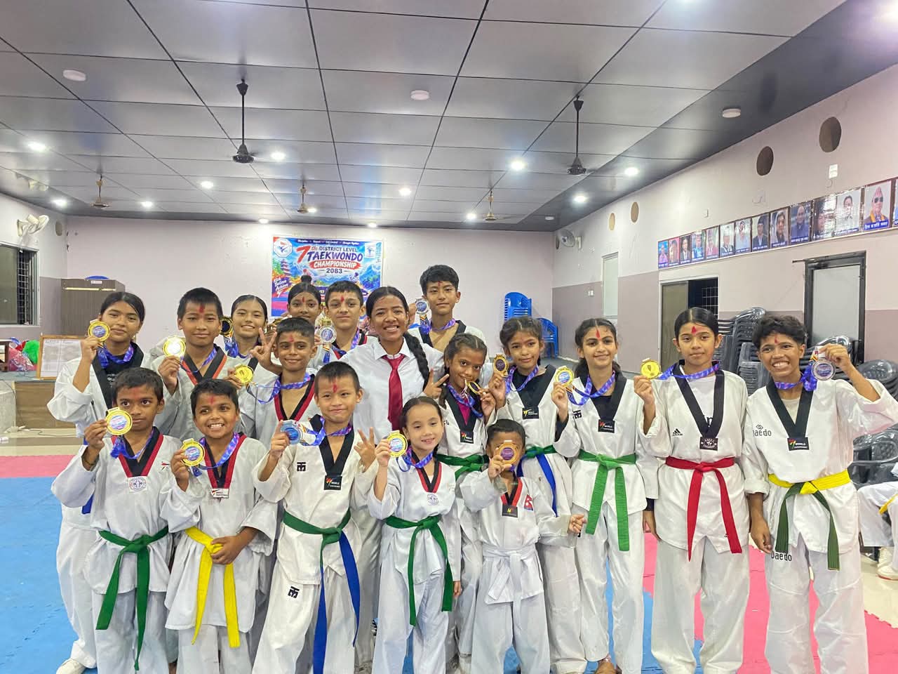 १३ स्वर्ण जित्दै बुटवल डोजाङ बन्यो जिल्ला स्तरीय तेक्वान्दो च्याम्पियन